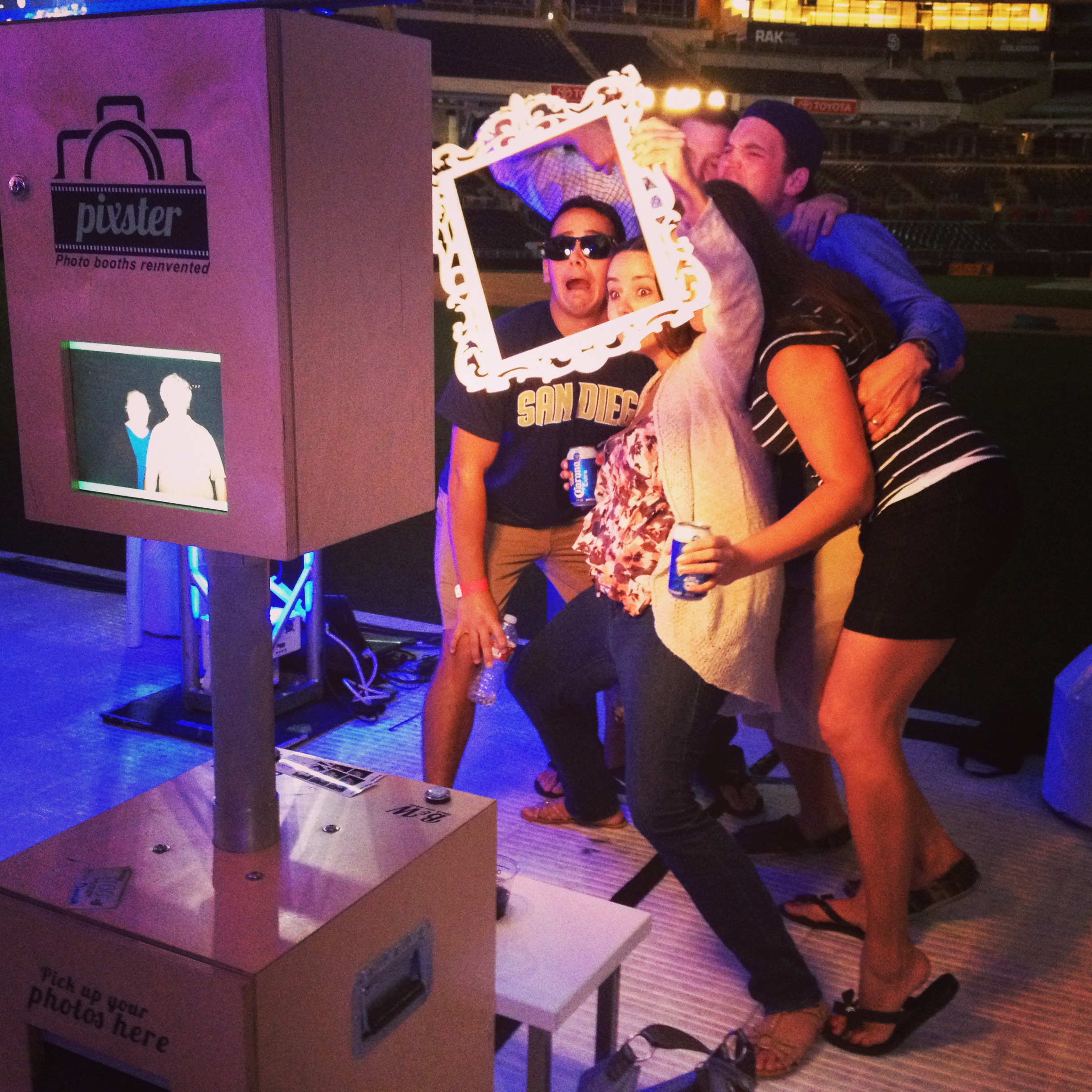 Orange County S Own Pixster Photo Booth Rentals Wins A Weddingwire